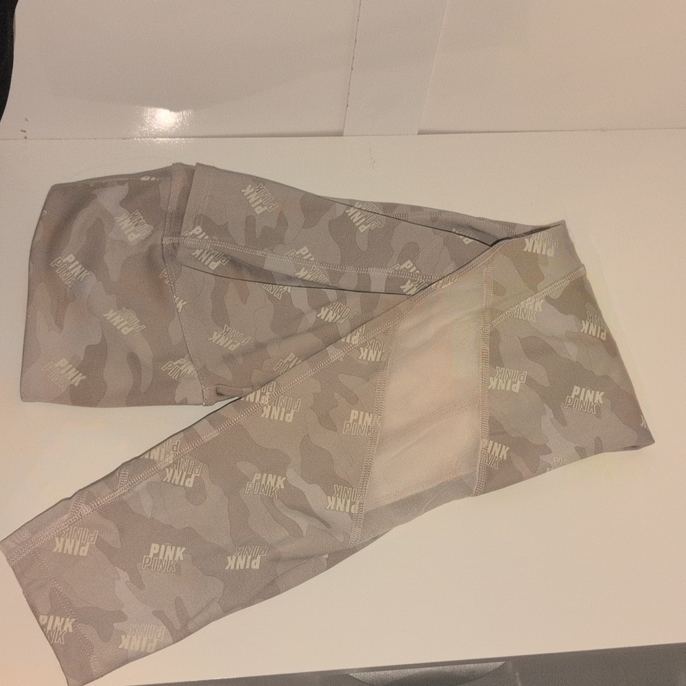 PINK Active Pink Camo Leggings Medium WITH POCKETS